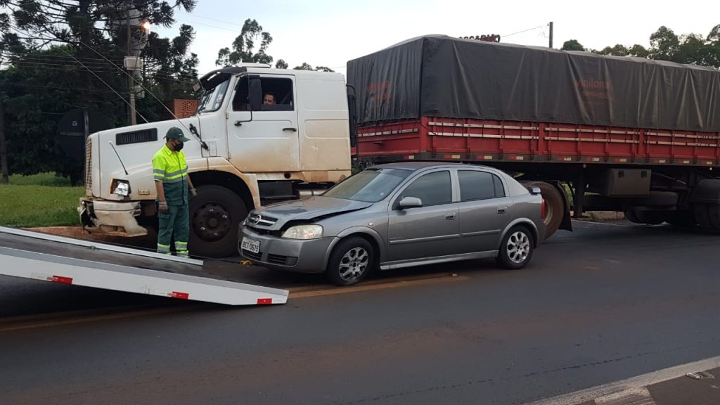 Acidente de trânsito é registrado na BR-277, no Trevo da Portal, em Cascavel
