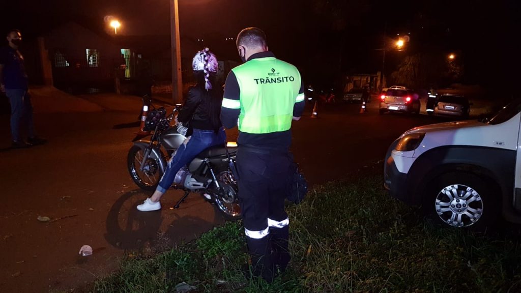 Toque de Recolher: Operações de trânsito são realizadas em Cascavel na noite desta sexta-feira