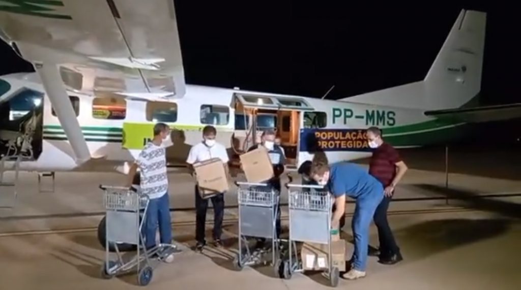 Nova remessa com mais 10.450 doses da vacina contra a Covid-19 chega a Cascavel; 5.770 ficarão no município