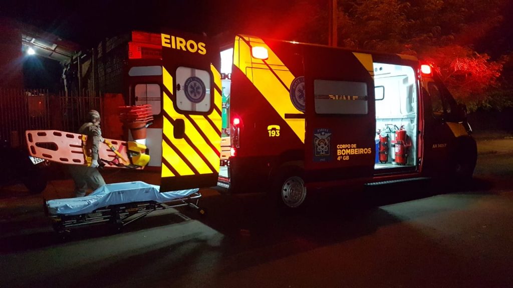 Homem de 84 anos sofre queda e se fere com corte na cabeça, no Bairro Interlagos