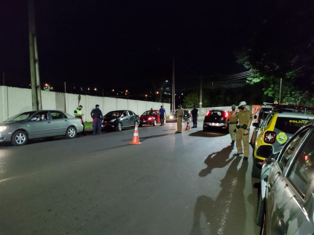 Forças de segurança saem às ruas para fiscalizações em vários locais da cidade