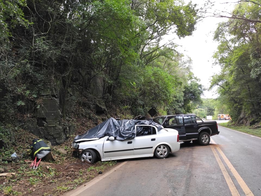 Acidente termina com vítima fatal na PR-281 entre Santa Izabel do Oeste e Salto do Lontra Imagem referente a Acidente termina com vítima fatal na PR-281 entre Santa Izabel do Oeste e Salto do Lontra