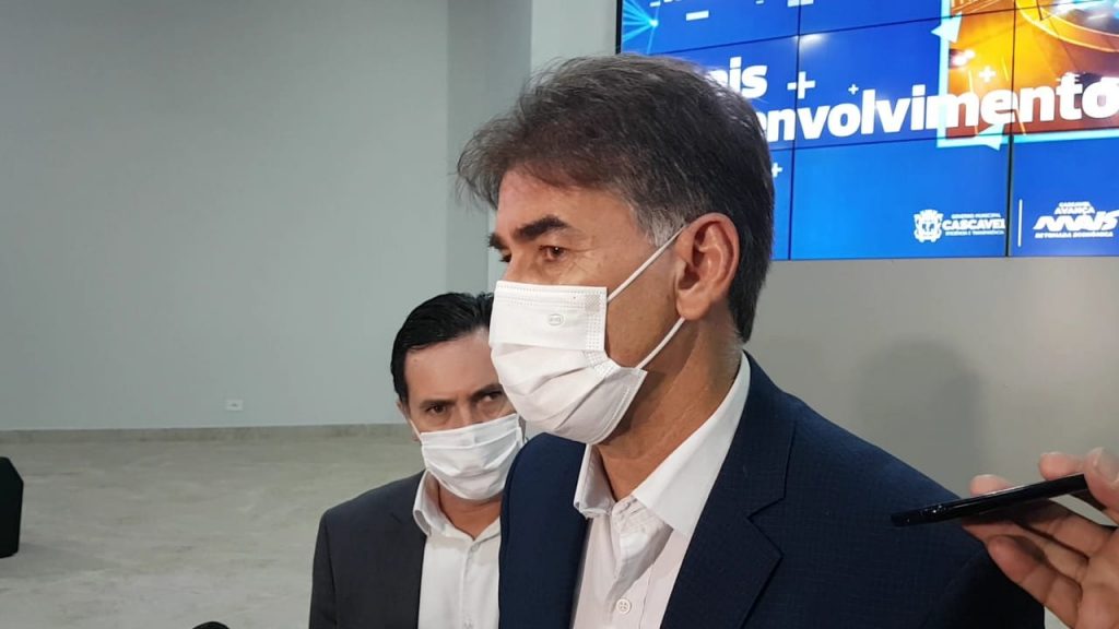 Leonaldo Paranhos participa da primeira reunião online da Frente Nacional de Prefeitos