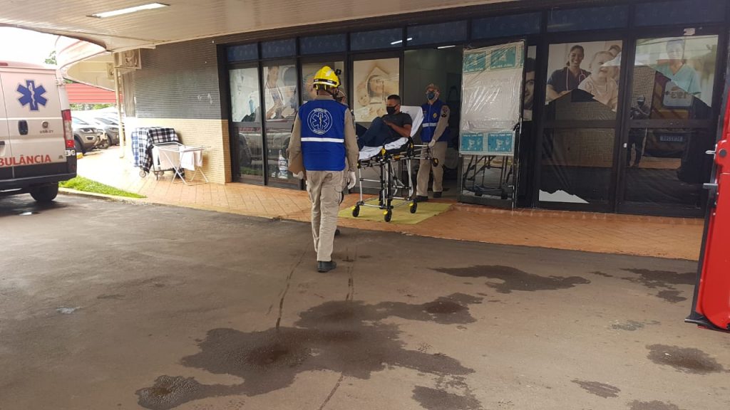 Rapaz fica ferido ao sofrer queda na Av. Brasil Rapaz fica ferido ao sofrer queda na Av. Brasil