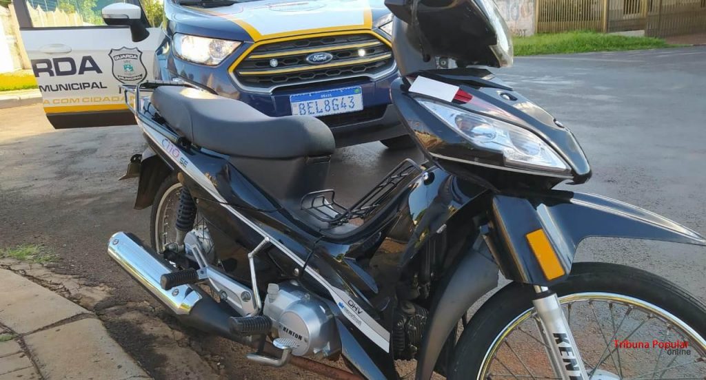 Adolescente é apreendido pela Guarda Municipal de Foz do Iguaçu com moto roubada