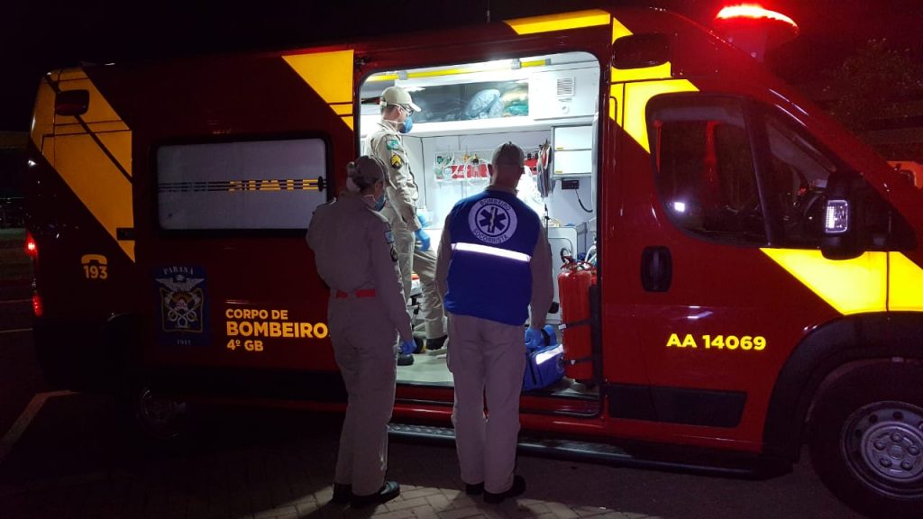 Colombiano suspeito de jogar pedras em veículos é agredido na Avenida Tancredo Neves
