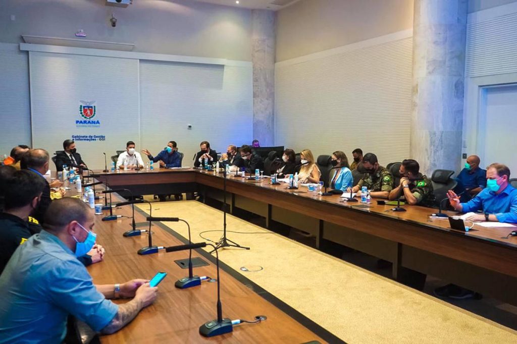 Governo inicia vacinação das forças de segurança no domingo