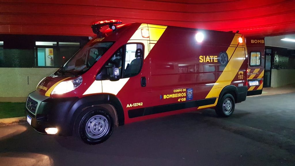 Homem fere a cabeça ao sofrer queda e é levado à UPA Tancredo Neves