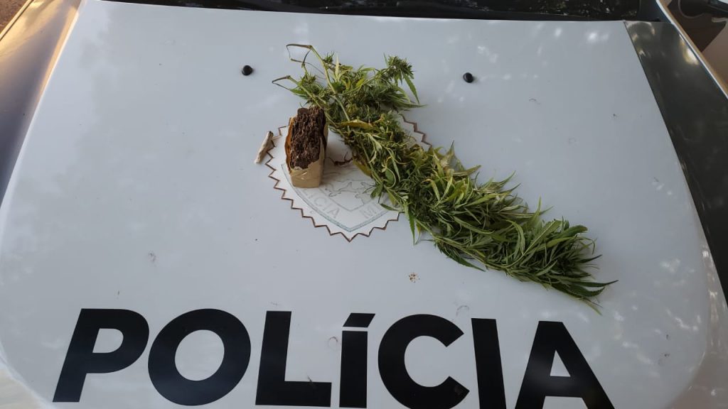PM detém jovem e realiza apreensão de maconha no Bairro Tropical