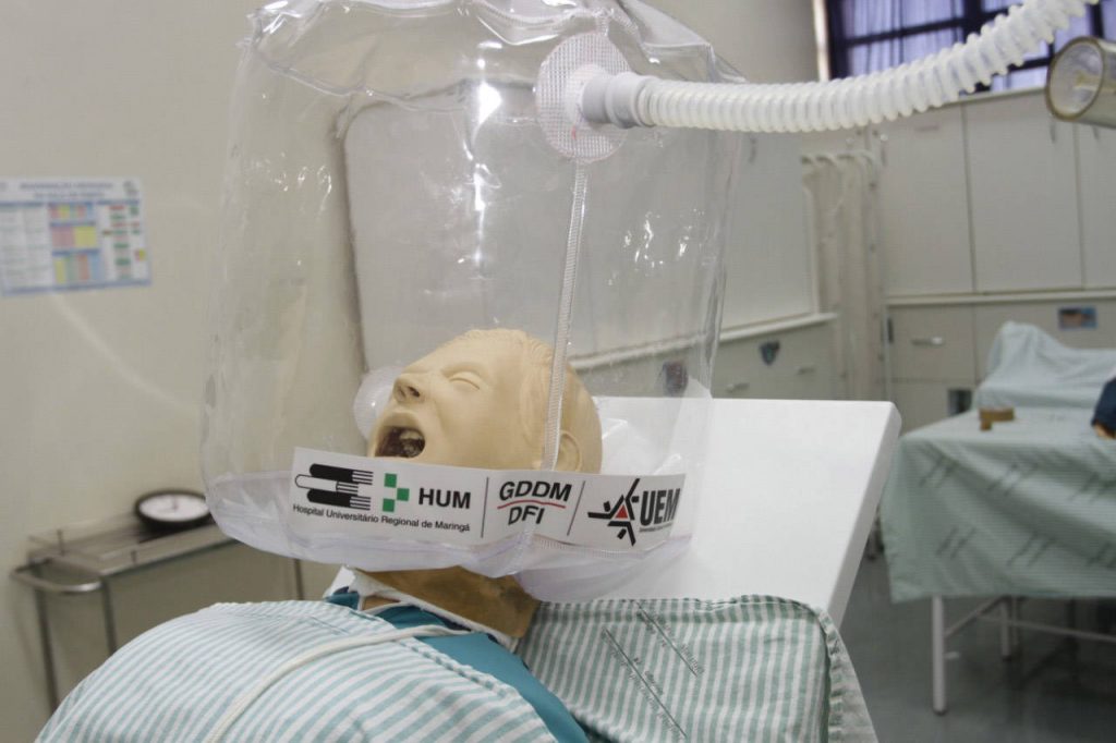 Hospital de Maringá doa capacetes de oxigenação para 21 municípios