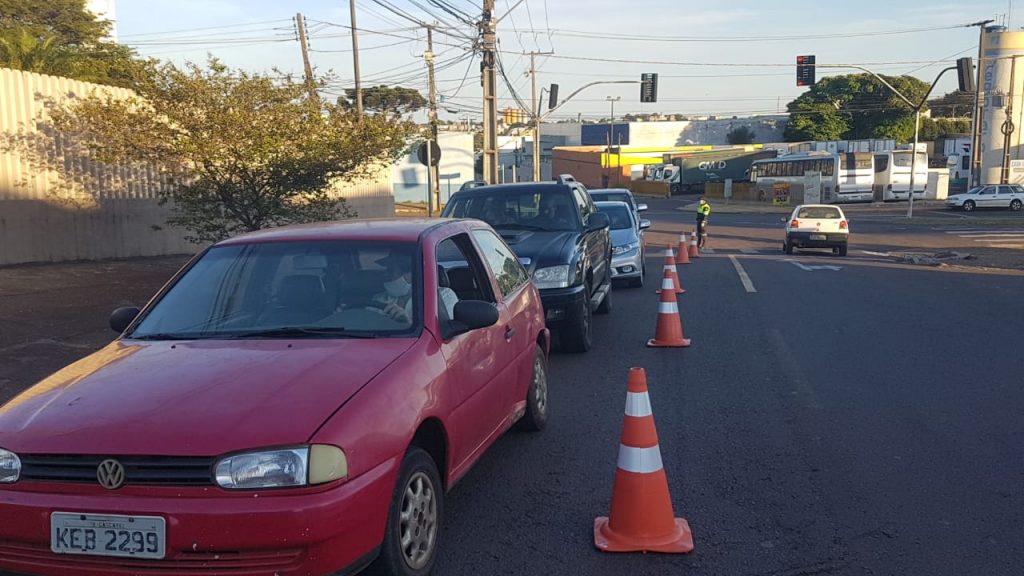 Covid-19: Idosos com 65 anos ou mais buscam o Centro de Vacinação neste sábado