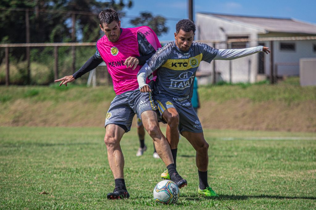 FC Cascavel recebe o Athlético nesta tarde pelo Campeonato Paranaense
