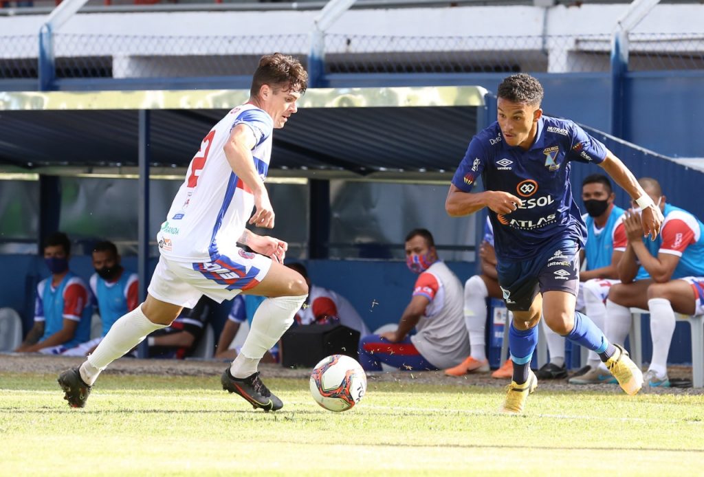 Cascavel CR é derrotado pelo Azuriz e segue sem vencer no Campeonato Paranaense