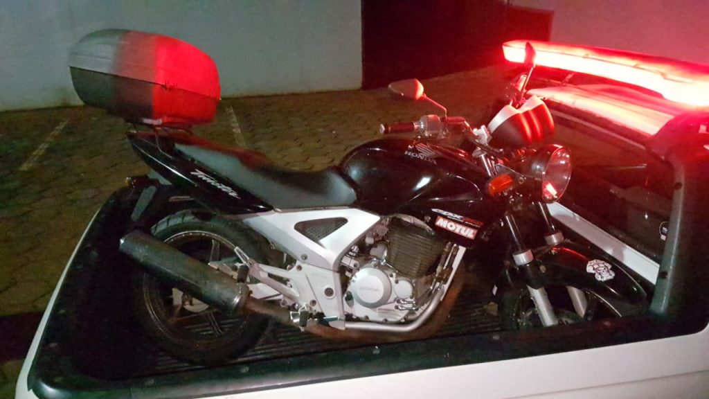 Honda Twister que havia sido furtada na Rua Francisco Bartinik é localizada pela GM