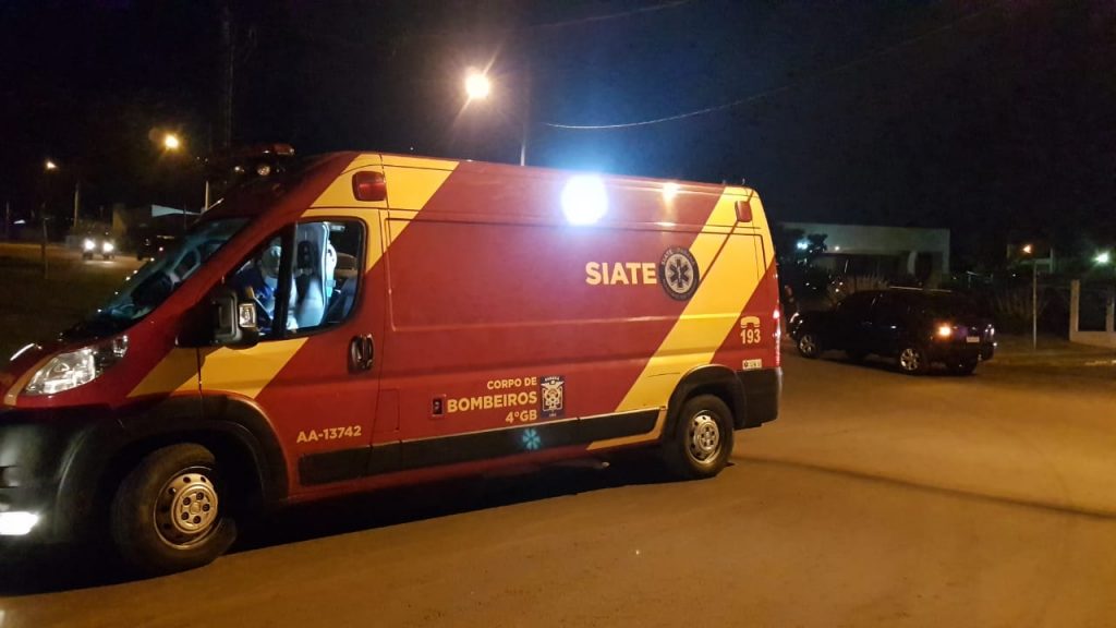 Motociclista fica ferido após colisão no Parque Verde