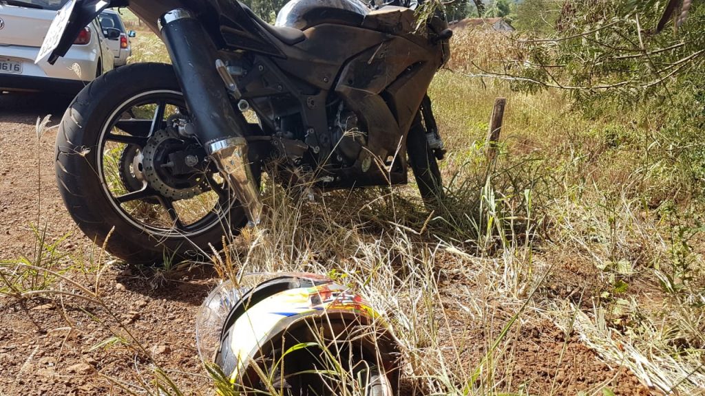 Motociclista é levado ao Hospital Universitário após se envolver em acidente na PR-180, perto de São Salvador