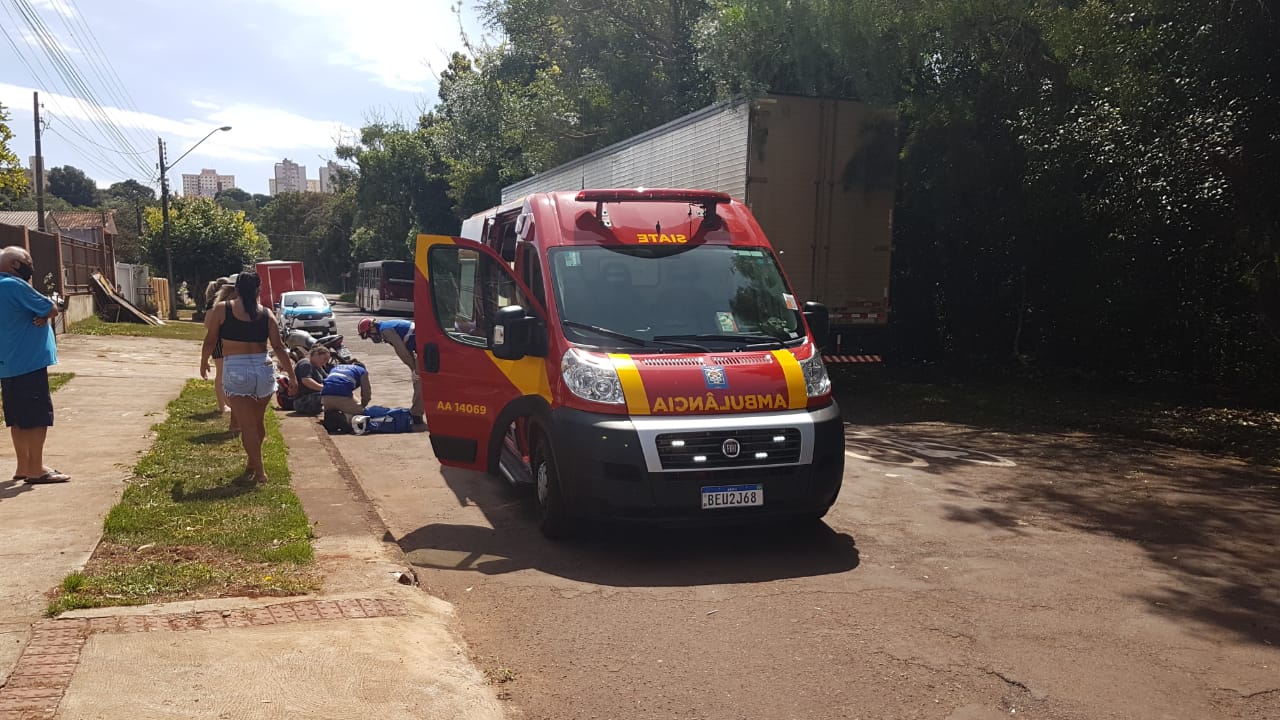 Motociclista tem suspeita de fratura ao se envolver em acidente na Região do Lago