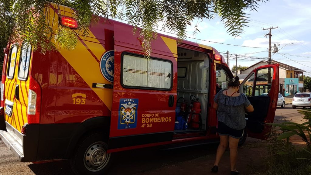 Idoso fica ferido ao cair de telhado de residência no Bairro Periolo