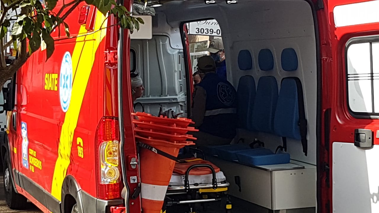 Homem é agredido com paulada na cabeça, no Centro de Cascavel
