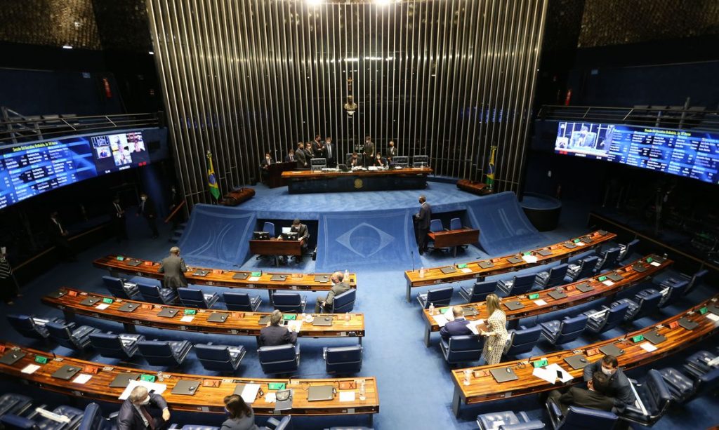 Senador diz ter assinaturas para ampliar investigação da CPI da Covid-19