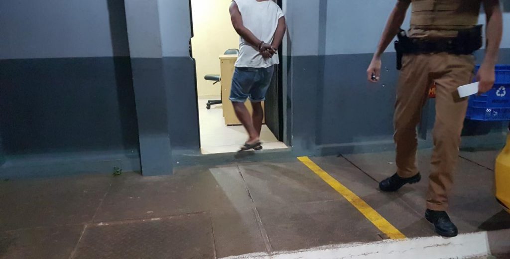 Homem sem habilitação é detido por embriaguez ao volante no Bairro Periolo