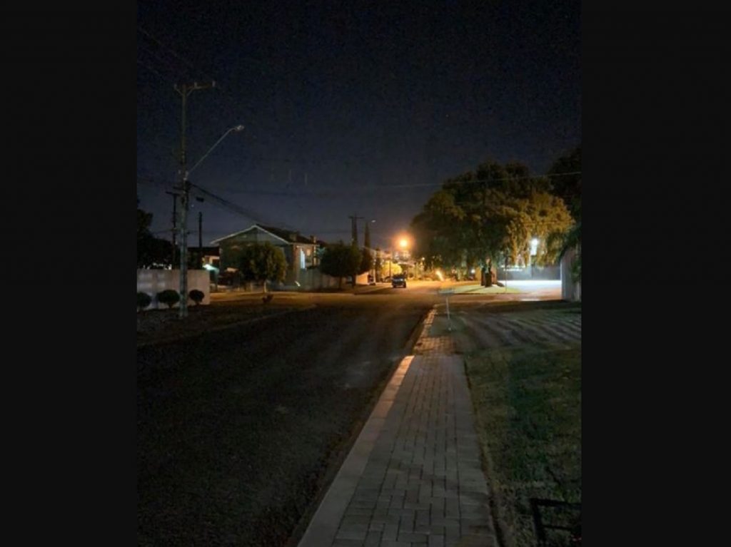 Falta de iluminação pública na Rua Francisco Beltrão gera reclamação de morador