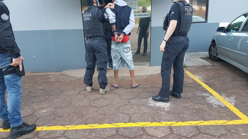 DH prende suspeito de ter matado a tiros Patrick Barcelos Estevão no Bairro Santa Cruz