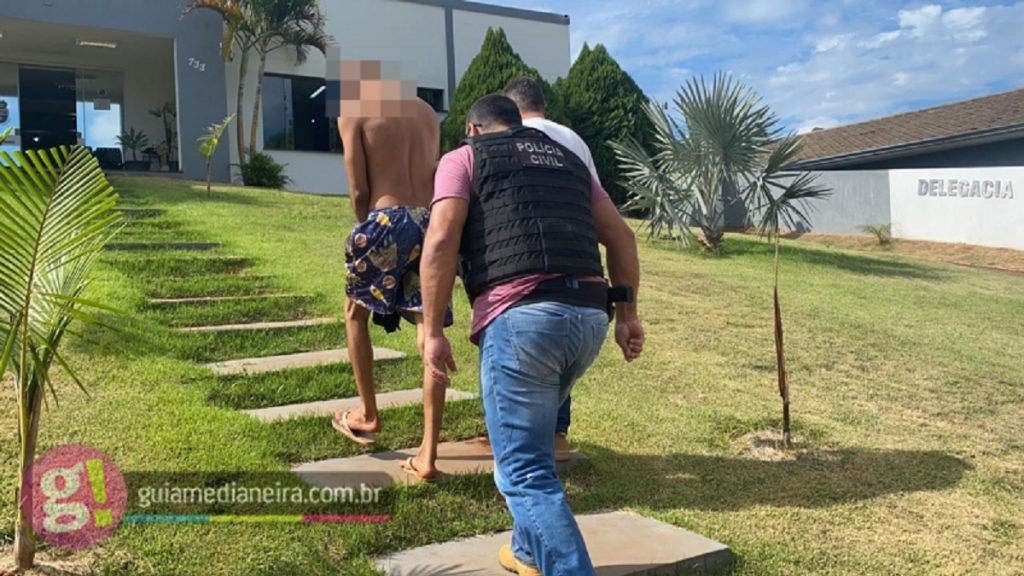Polícia Civil prende duas pessoas por participação em roubo de veículo e objetos em SMI