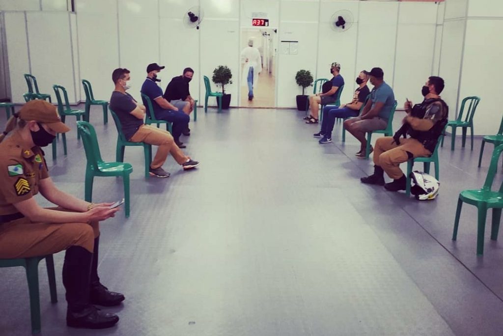Policiais militares do 6º BPM recebem imunização contra a Covid-19