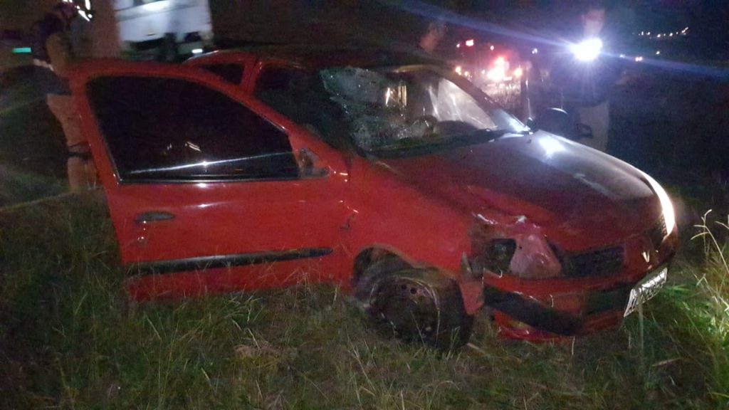 Motociclista tem ferimentos graves em colisão envolvendo três veículos na BR-467