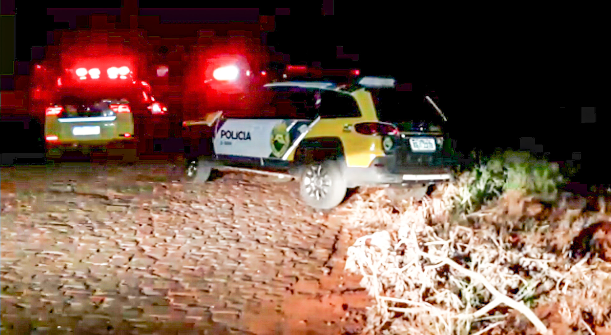 Homem morre baleado após reagir à abordagem policial Imagem referente a Homem morre baleado após reagir à abordagem policial