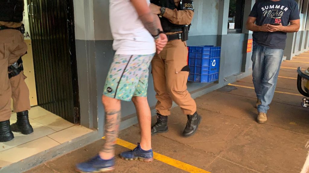 Rocam detém casal envolvido com tráfico de drogas no Centro