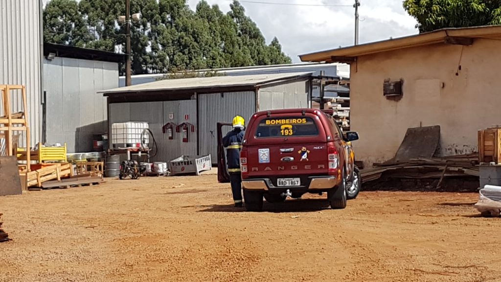 Incêndio nas dependências da empresa Consilos mobiliza equipes do Corpo de Bombeiros