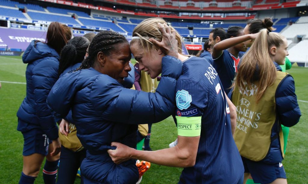 Champions feminina: com Formiga titular, PSG elimina pentacampeão Lyon
