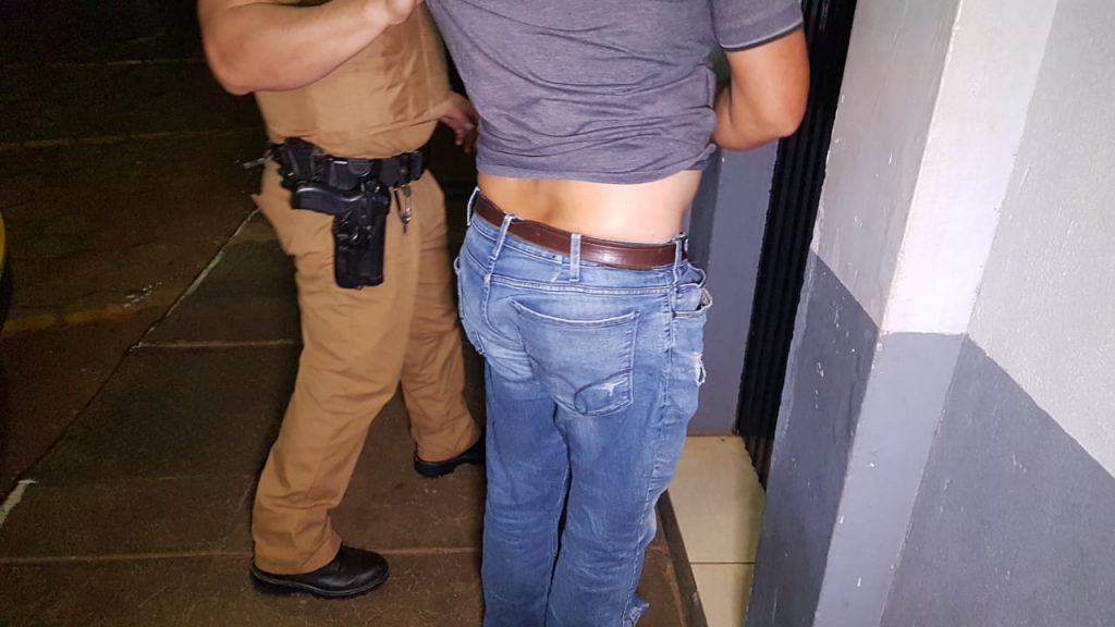 Polícia Militar detém homem acusado de furtar motor de portão eletrônico