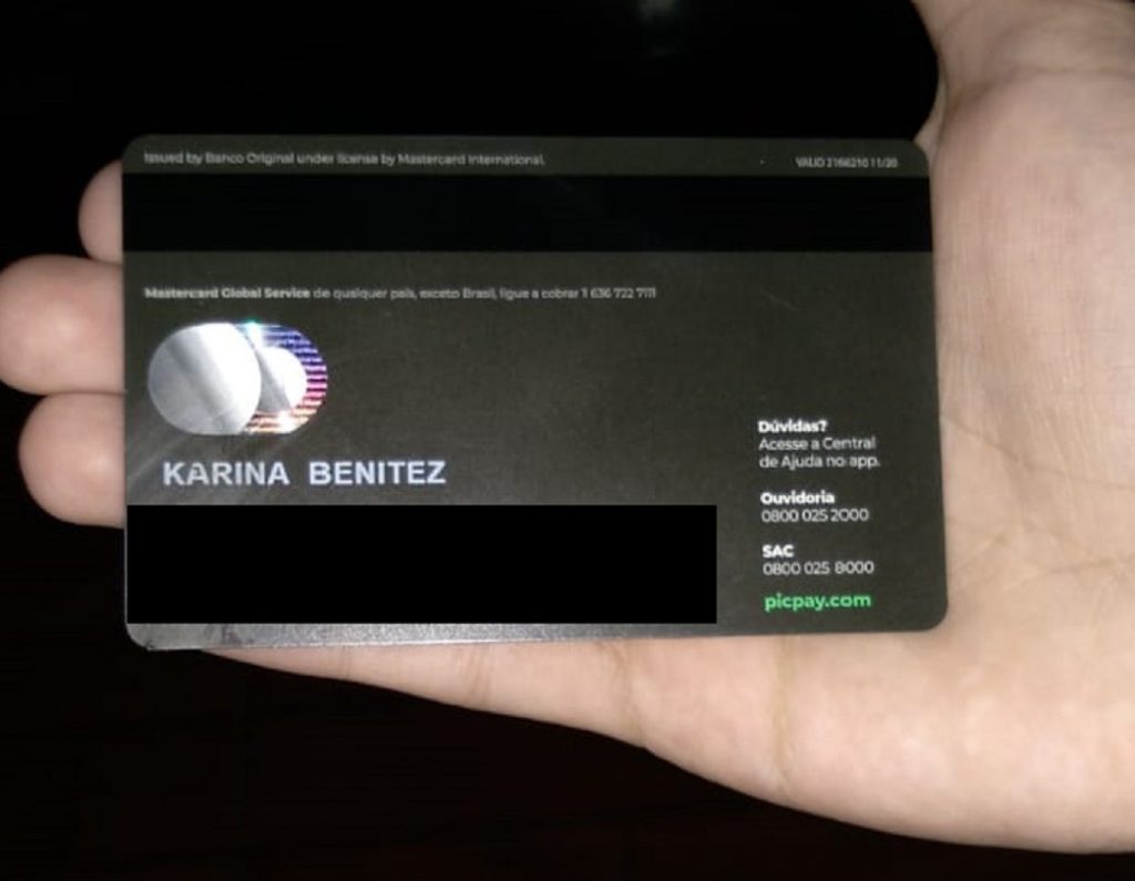Encontrado cartão PicPay em nome de Karina Benitez