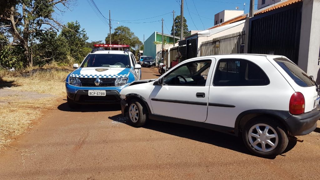 Viatura da Guarda Municipal se envolve em acidente no Bairro Tarumã