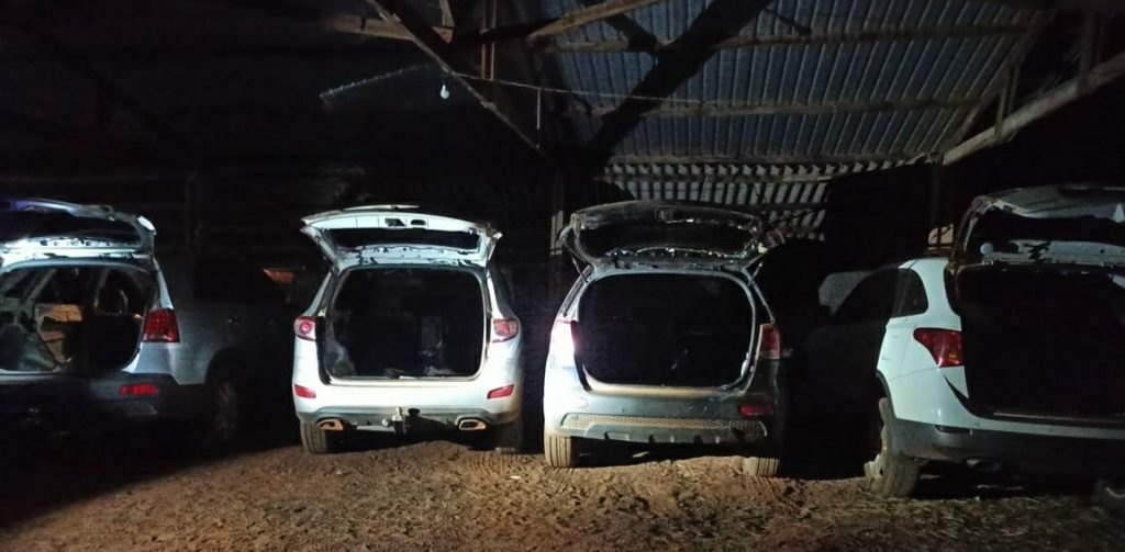 PM descobre desmanche com quatro veículos em Maria Helena PM descobre desmanche com quatro veículos em Maria Helena