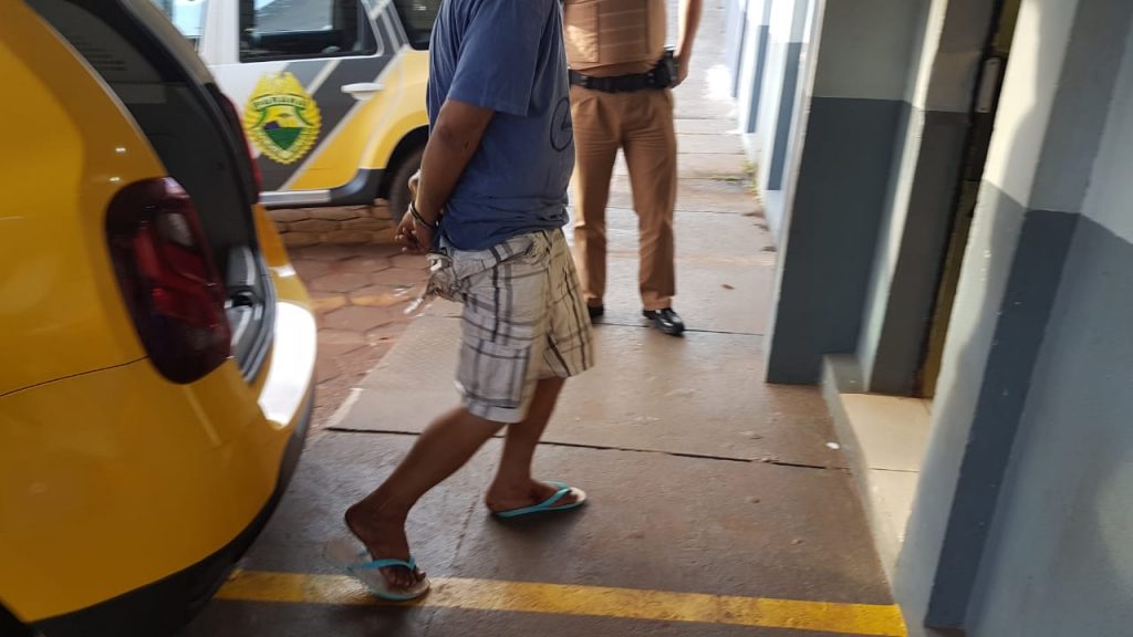 Homem é detido acusado de furtar celular na Escola Maria Fumiko Tominaga