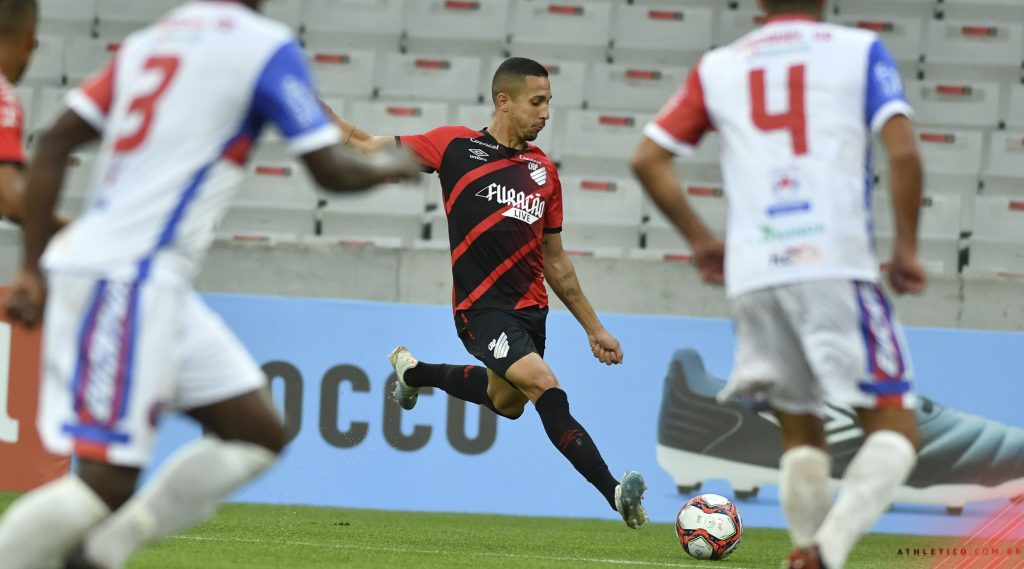 Cascavel CR é derrotado pelo Athlético e segue sem vencer no Estadual