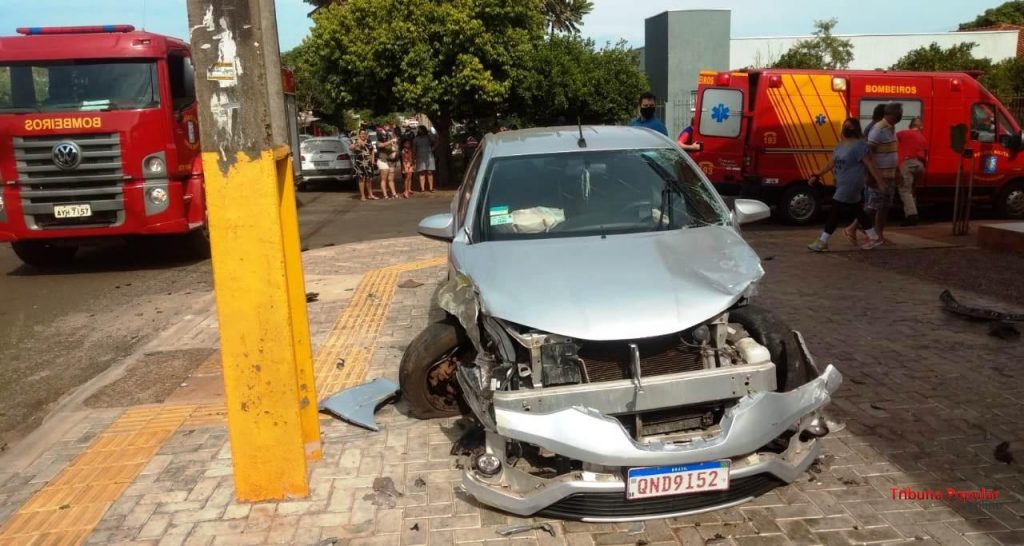 Acidente em cruzamento deixa vítima grave no Bairro Morumbi II