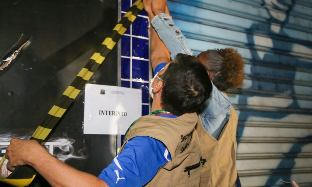 Polícia Militar faz 183 flagrantes de aglomerações no estado São Paulo Polícia Militar faz 183 flagrantes de aglomerações no estado São Paulo