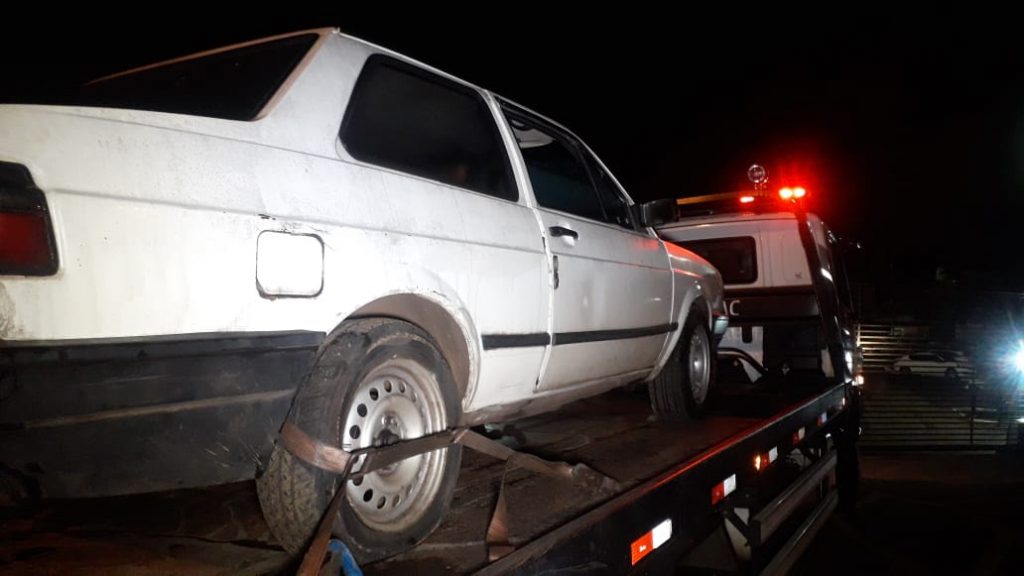 Polícia Militar recupera Voyage que havia sido furtado ontem, no Bairro Interlagos