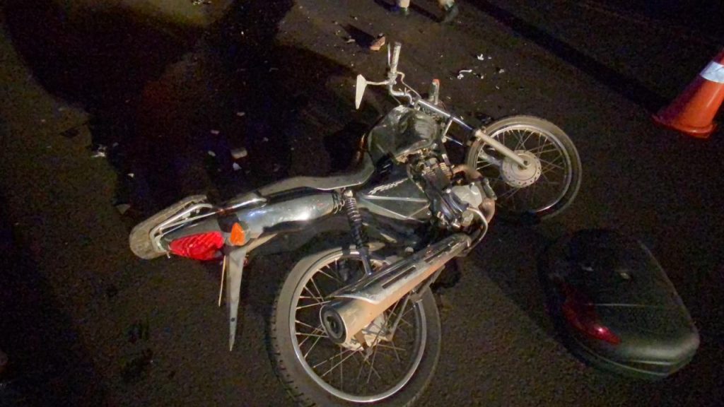 Homem fica gravemente ferido após colisão entre moto e caminhonete na PR-566, em Francisco Beltrão
