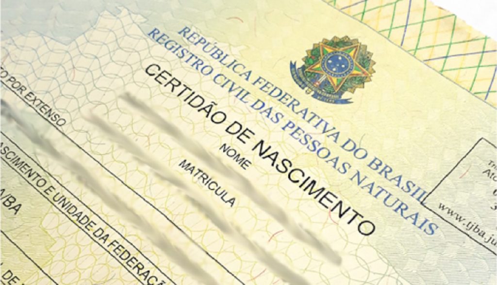 Helena e Cecília lideram registros de nomes em 2025 no Paraná