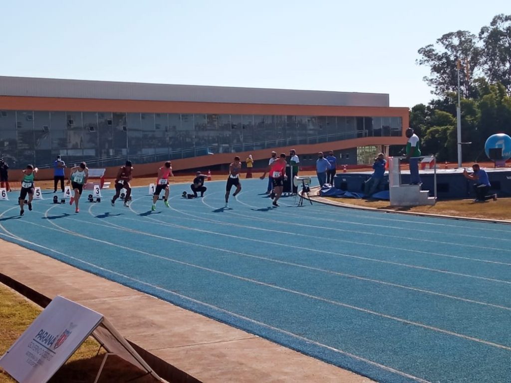 Campeonato Paranaense de Atletismo Sub-20 reúne 200 atletas em Cascavel