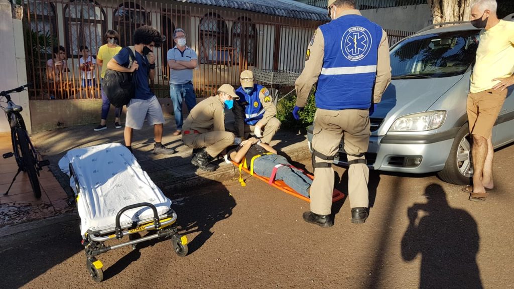 Siate atende ciclista ferido após sofrer queda na Rua Afonso Pena, no Centro
