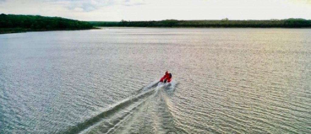 Homem morre afogado após barco virar no Lago de Itaipu