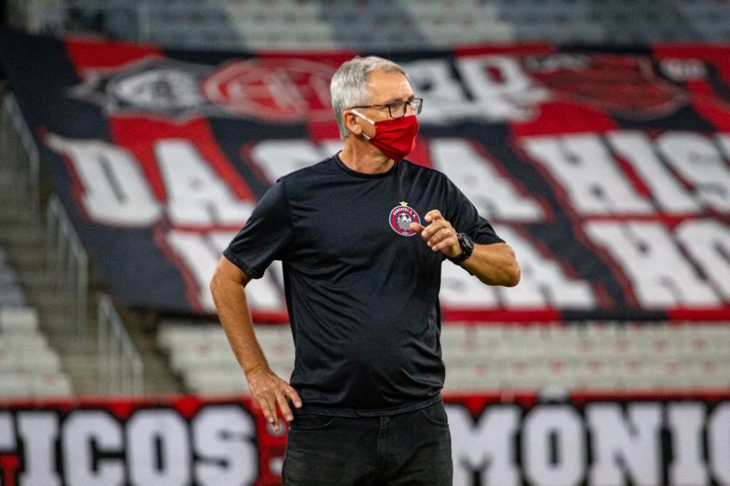 TJD-PR pune o CCR com R$ 20 mil e 180 dias de suspensão após falsificações de exames para Covid; jogadores foram absolvidos