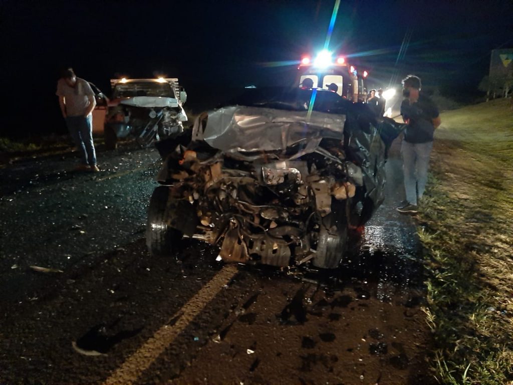 Duas jovens morrem em grave acidente na PR-281